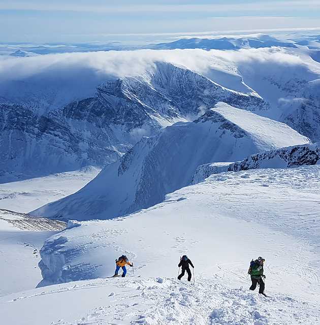 Skiers close to Kebnekajse mountain