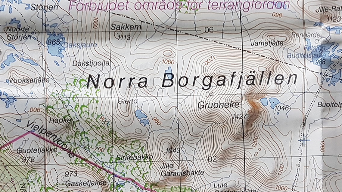 Fjällkarta med texten Norra Borgafjäll